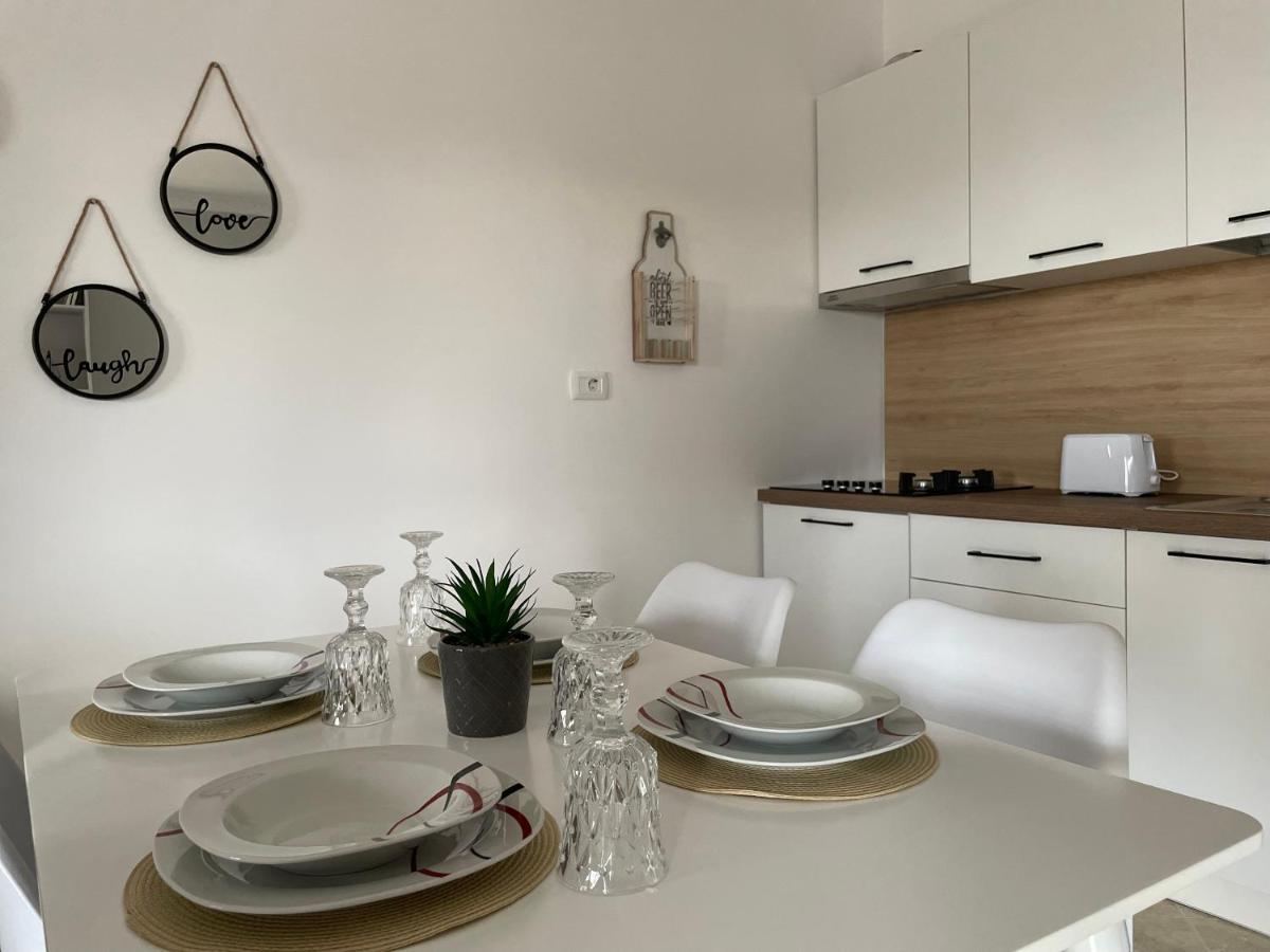 The Sunset Apartment فلورا المظهر الخارجي الصورة